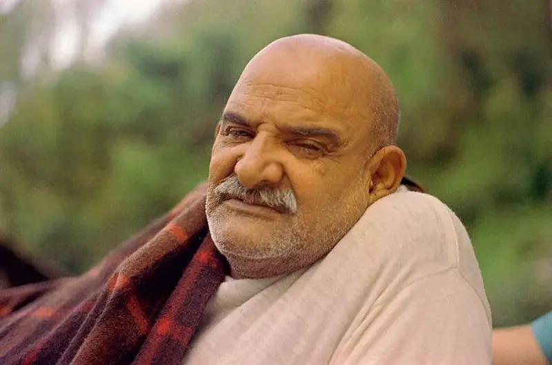 Neem Karoli Baba with devotees